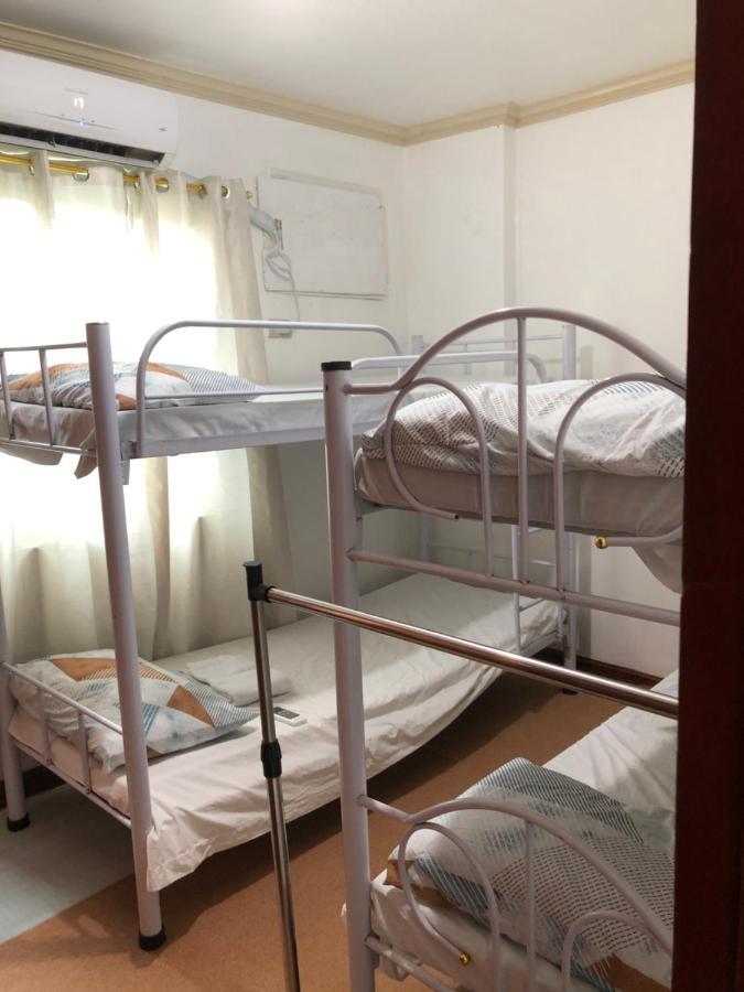 The Mansion - Backpackers Near Airport Apartment Манила Екстериор снимка