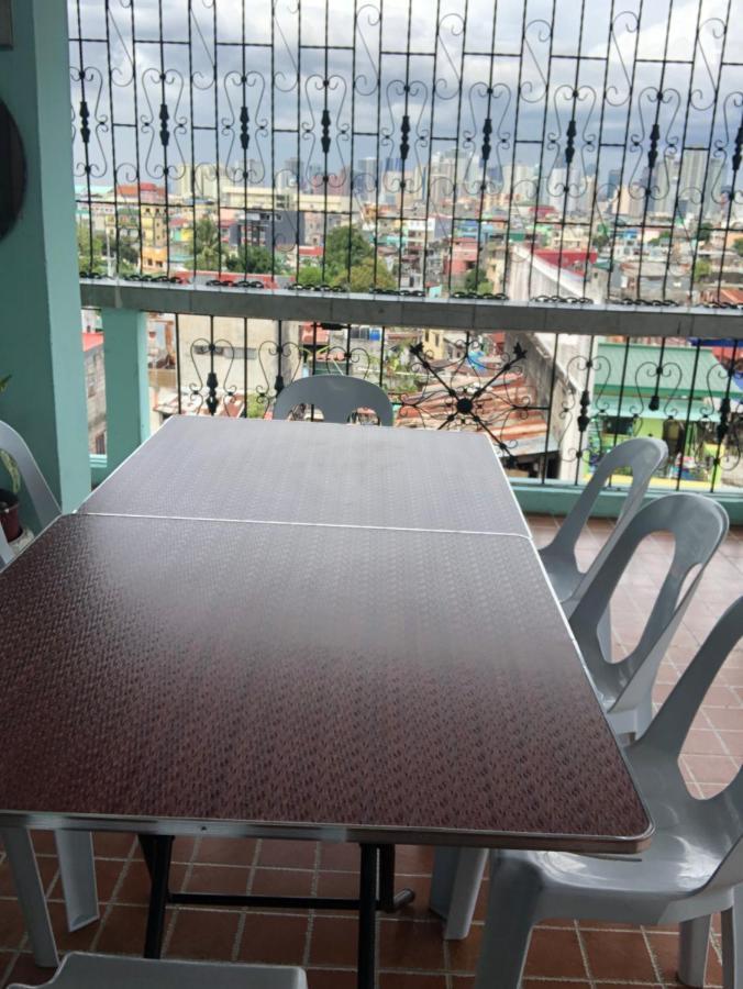 The Mansion - Backpackers Near Airport Apartment Манила Екстериор снимка