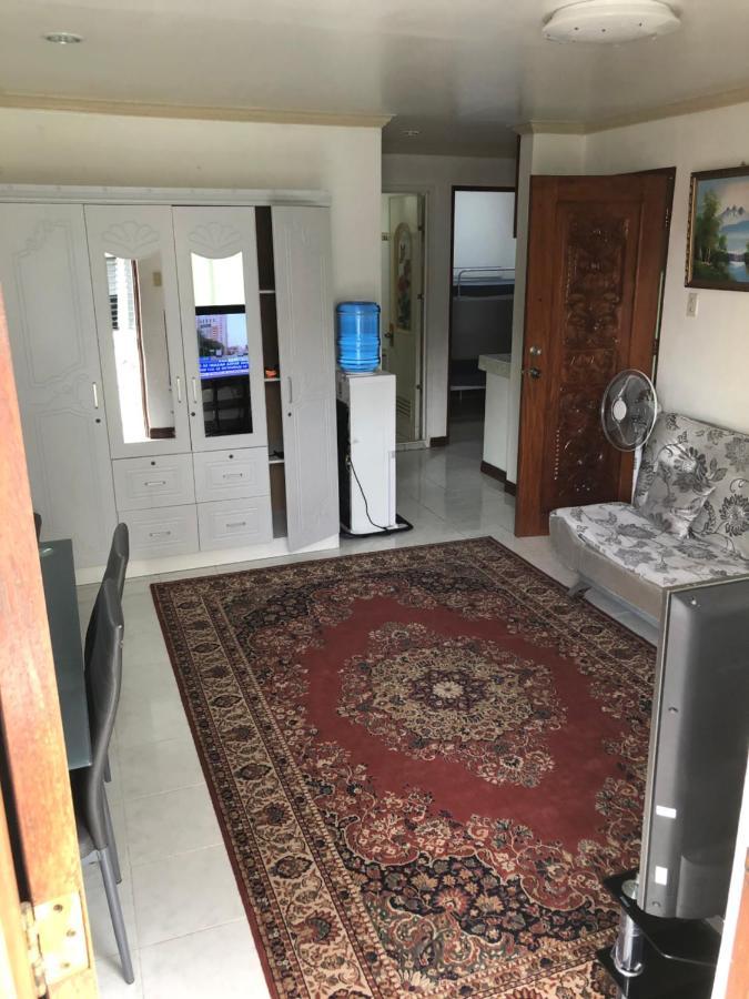 The Mansion - Backpackers Near Airport Apartment Манила Екстериор снимка