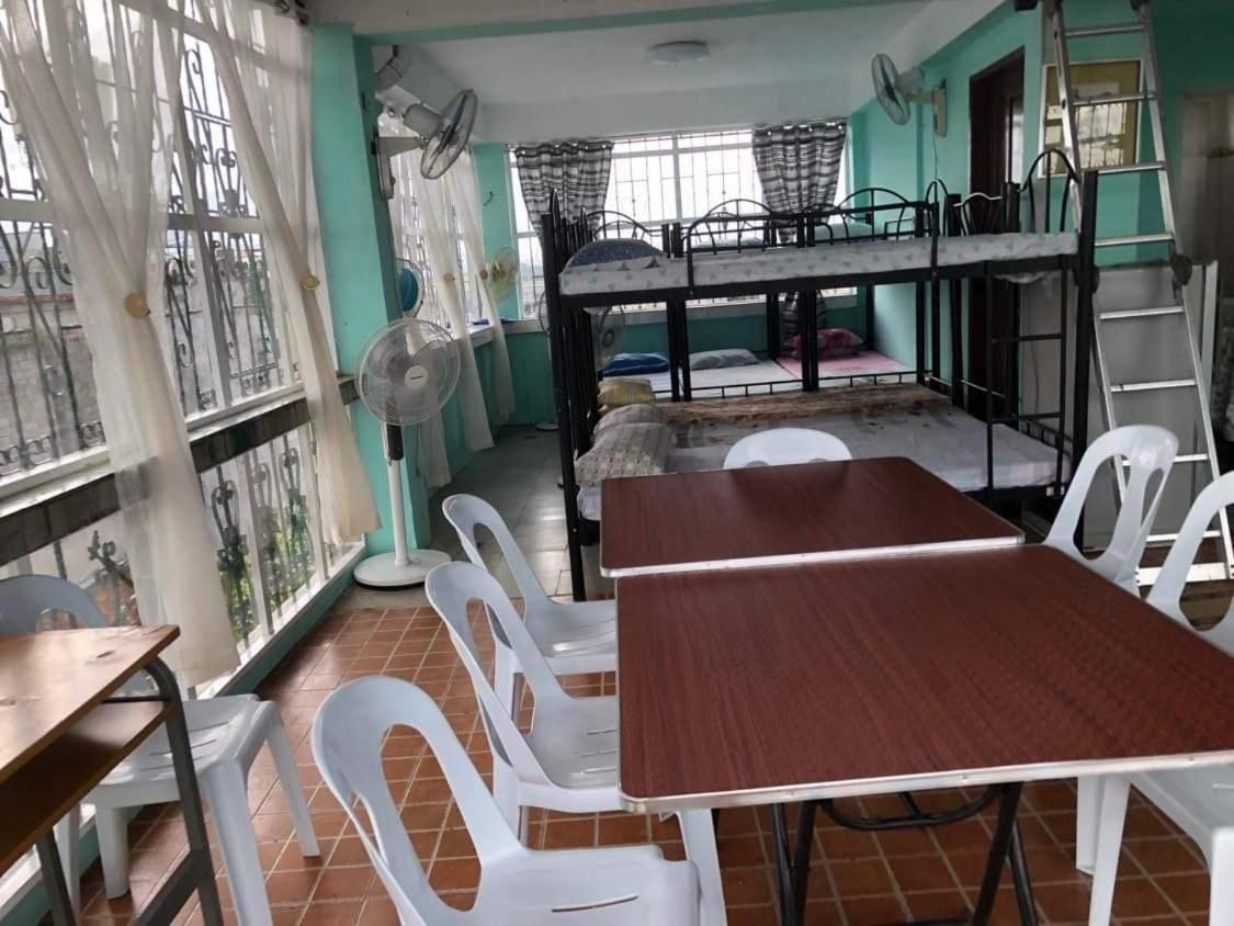 The Mansion - Backpackers Near Airport Apartment Манила Екстериор снимка