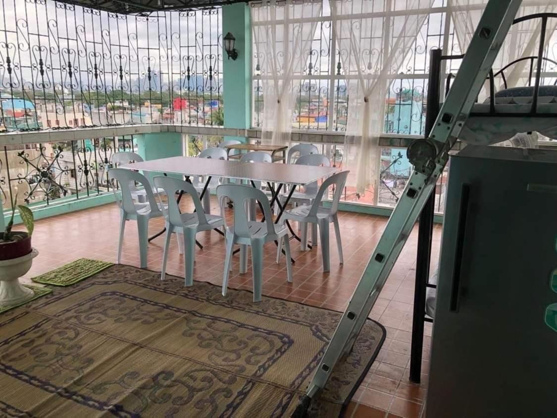 The Mansion - Backpackers Near Airport Apartment Манила Екстериор снимка
